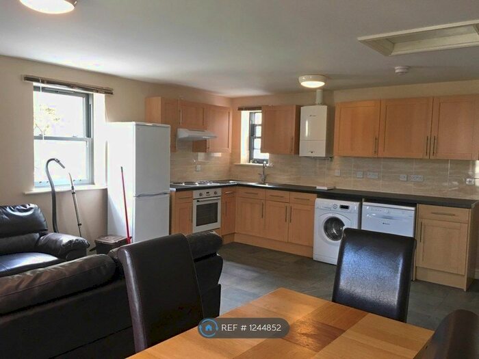 4 Bedroom Flat To Rent In Hampton Lane, Bristol BS6