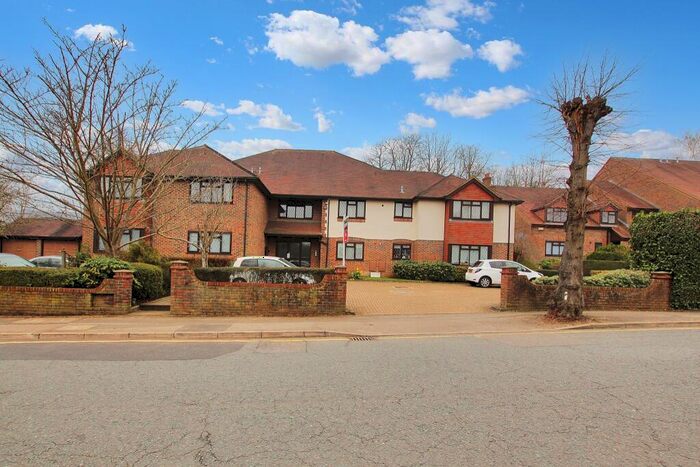 2 Bedroom Apartment To Rent In Northwood, HA6