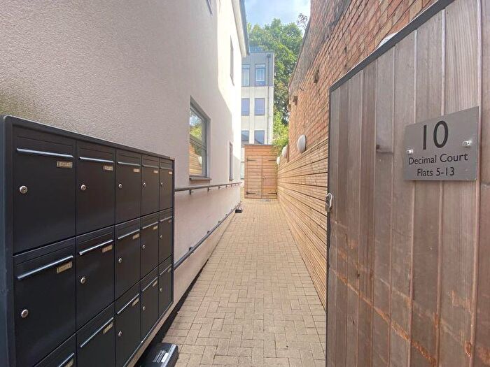 2 Bedroom Flat To Rent In Whytecliffe Road South, Purley, CR8