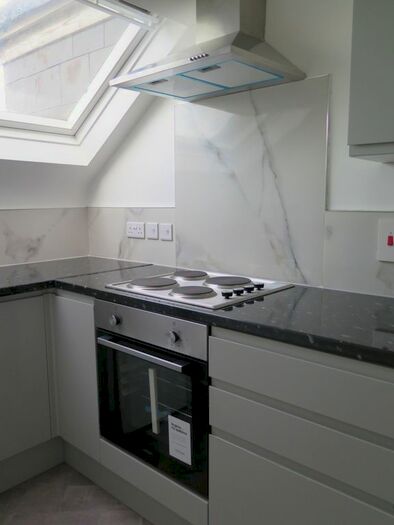 2 Bedroom Flat To Rent In Friern Barnet Road, London, N11