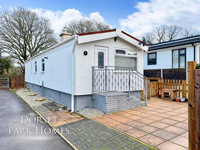 2 Bedroom Park Home For Sale In Brookside Park, Corfe Mullen, Wimborne, Dorset, BH21