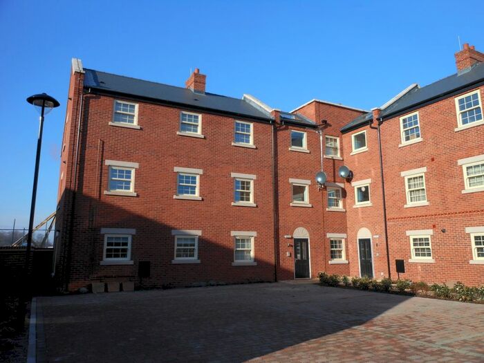 2 Bedroom Flat To Rent In Central Avenue, Brampton, PE28