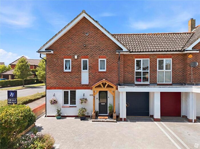 4 Bedroom Semi-Detached House For Sale In Inchbonnie Road, South Woodham Ferrers, Chelmsford, Essex, CM3