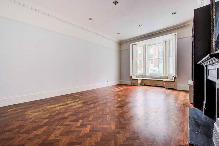 2 Bedroom Flat To Rent In Old Brompton Road, South Kensington, London, SW5