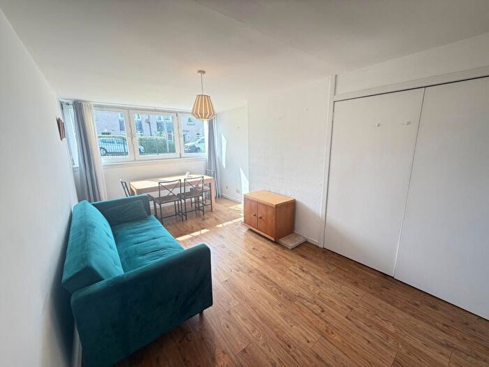 1 Bedroom Property To Rent In Crewe Road West, Edinburgh, Midlothian, EH5