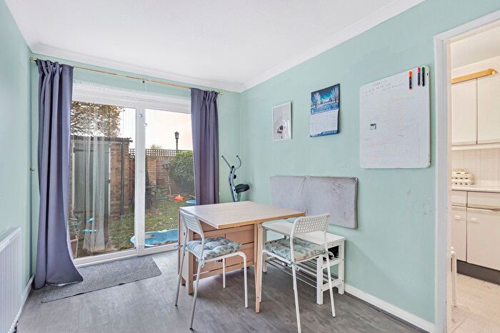 3 Bedroom End Of Terrace House For Sale In Peregrine Road, Sunbury-On-Thames, TW16