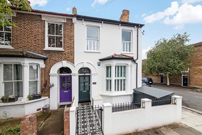 4 Bedroom House For Sale In Pellatt Road, East Dulwich, London, SE22