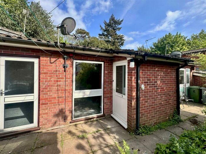 1 Bedroom Bungalow To Rent In Yarmouth Road, Norwich, NR7