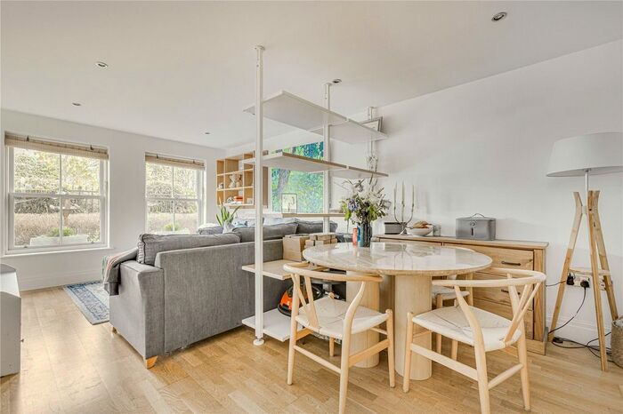 2 Bedroom Flat To Rent In Greensward House, Imperial Crescent, SW6