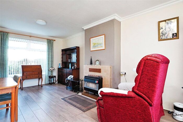 3 Bedroom End Of Terrace House For Sale In Green Lane, Clifton, Nottingham, NG11