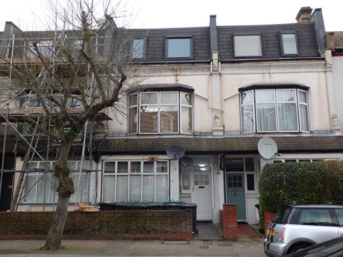 1 Bedroom Flat To Rent In Hampden Road, Hornsey, N8