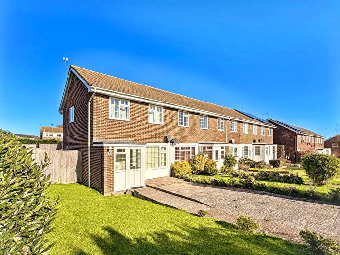 3 Bedroom End Of Terrace House For Sale In Laburnum Walk, Eastbourne, BN22