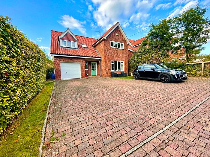 4 Bedroom Detached House For Sale In North Street, Scalby, Scarborough, YO13