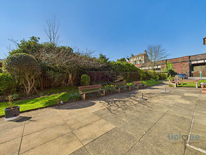 1 Bedroom Apartment For Sale In Oxford Court, Oxford Road, Lytham St. Annes, FY8
