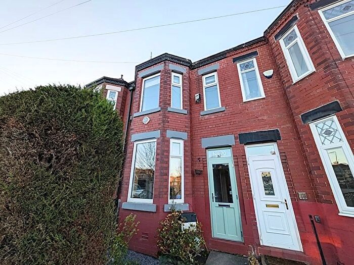 2 Bedroom Property To Rent In Light Oaks Road, Salford, M6