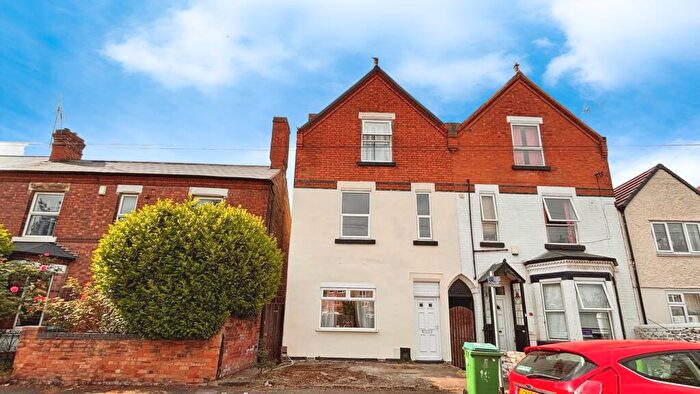 5 Bedroom Semi-Detached House To Rent In Brailsford Road, NG7