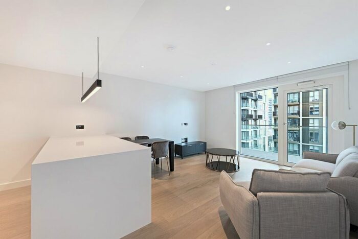 2 Bedroom Flat To Rent In Fountain Park Way, London, W12