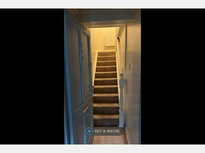 1 Bedroom Flat To Rent In Bergholt Road, Colchester, CO4