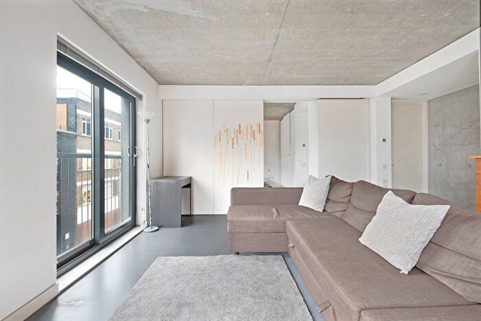 1 Bedroom Flat To Rent In Wireworks Court, Great Suffolk Street, SE1