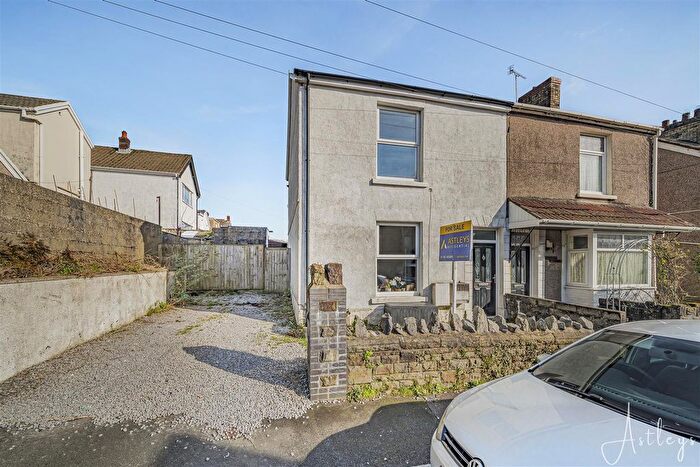 2 Bedroom End Of Terrace House For Sale In Llewelyn Street, Swansea, SA2