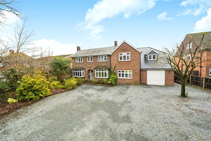 4 Bedroom Detached House For Sale In Brentmoor Road, West End, Woking, Surrey, GU24