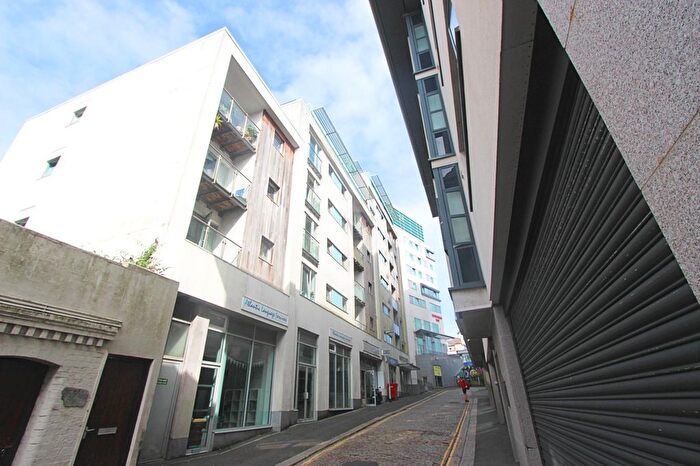 1 Bedroom Flat For Sale In Moon Street, Plymouth, PL4