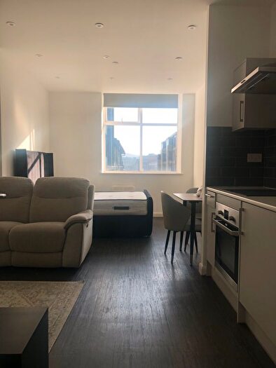 Studio To Rent In Apartment - E Parade, Little Germany, BD1