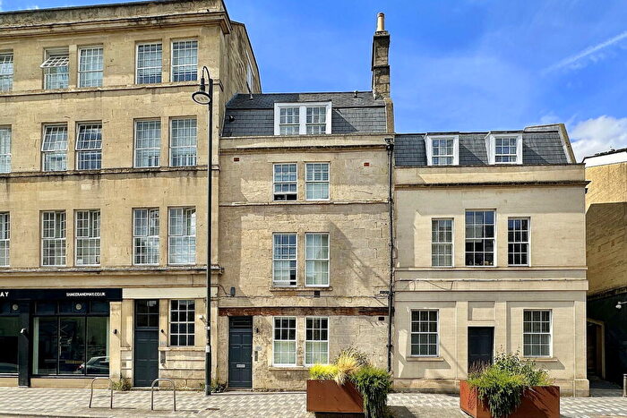 1 Bedroom Flat For Sale In Long Acre, Bath, BA1