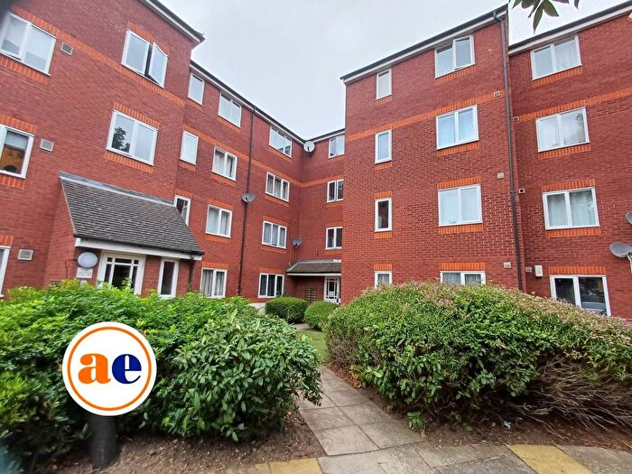 2 Bedroom Flat To Rent In Harlinger Street, London, SE18