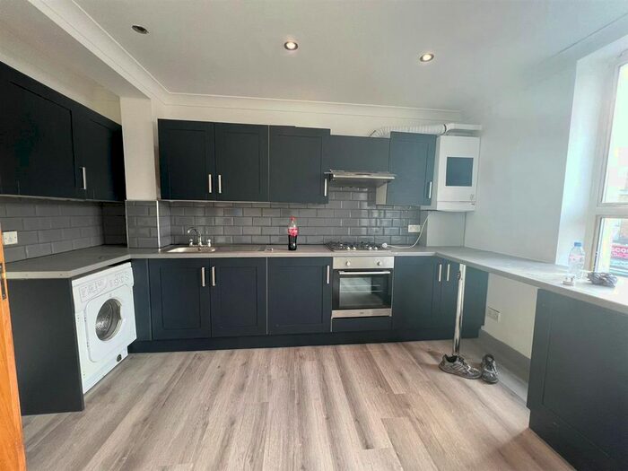 1 Bedroom Flat To Rent In Kingsland High Street, London, E8