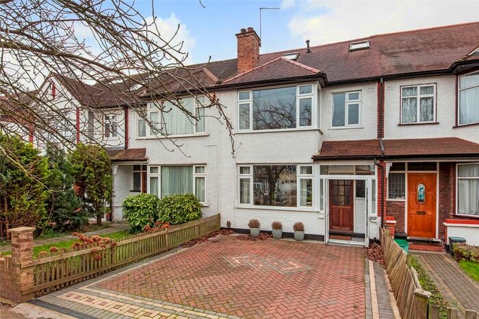 4 Bedroom Terraced House To Rent In Queen Anne Avenue, Bromley, BR2
