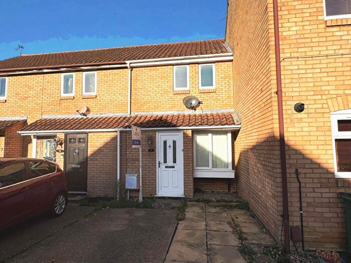 1 Bedroom Terraced House For Sale In Eames Close, Aylesbury, HP20