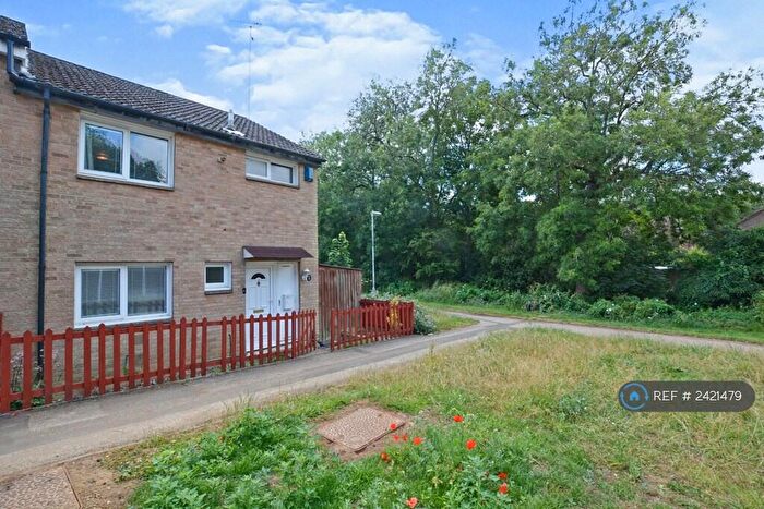 3 Bedroom End Of Terrace House To Rent In Maidencastle, Northampton, NN3