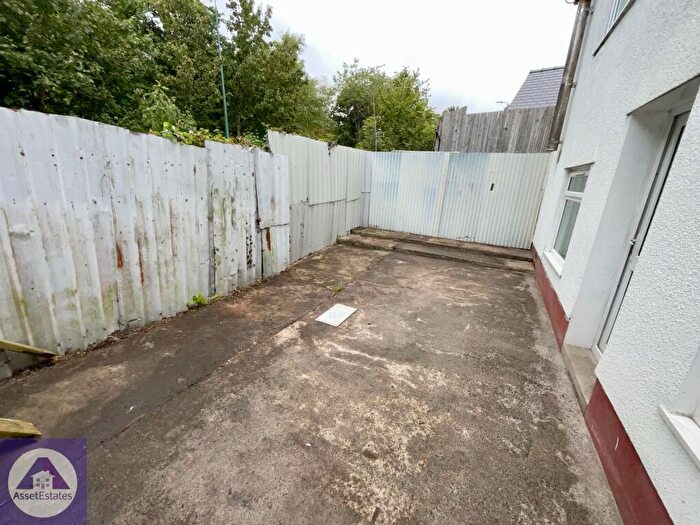 2 Bedroom Flat To Rent In Abertillery Road, Blaina, NP13