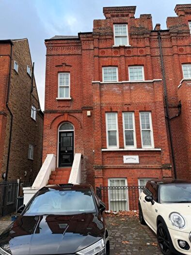 2 Bedroom Flat To Rent In Hermon Hill, London, E11