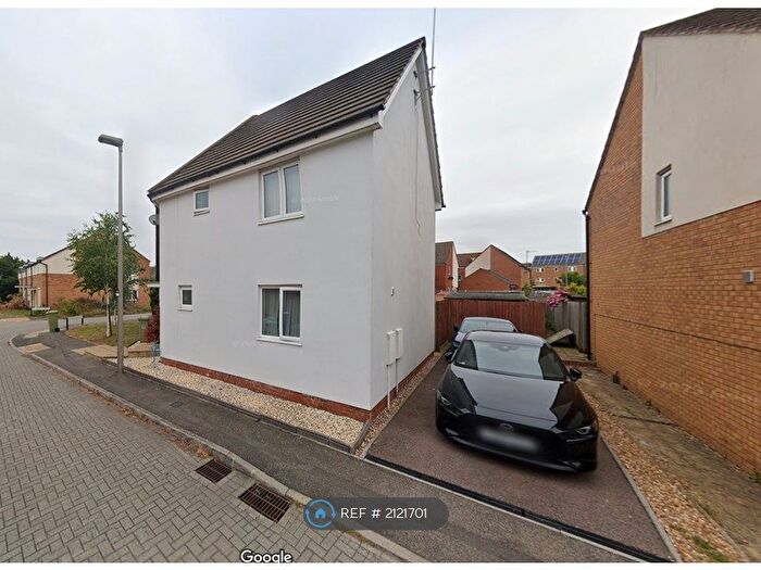 4 Bedroom Semi-Detached House To Rent In Bluebell Gardens, Broughton, Milton Keynes, MK10