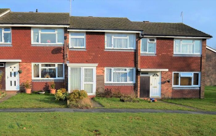 5 Bedroom Terraced House To Rent In Barrie Road, Farnham, GU9