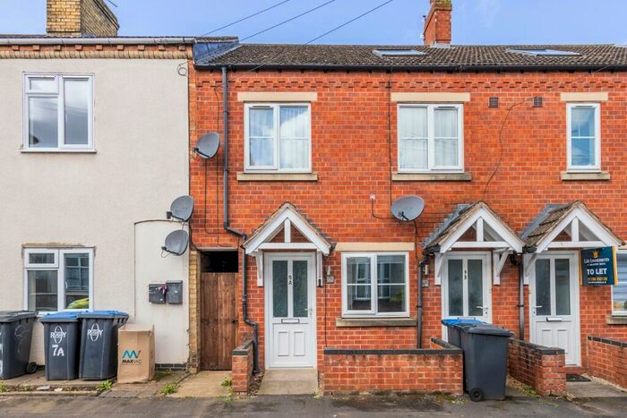 1 Bedroom Flat To Rent In Pinfold Street, Rugby, Warwickshire, CV21