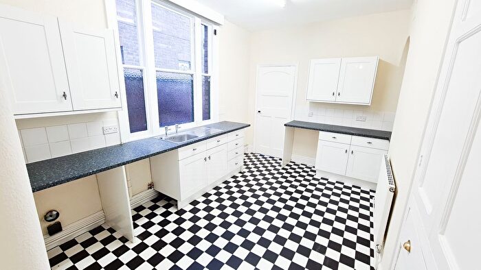 1 Bedroom Flat To Rent In Lawn Avenue, Doncaster, DN1