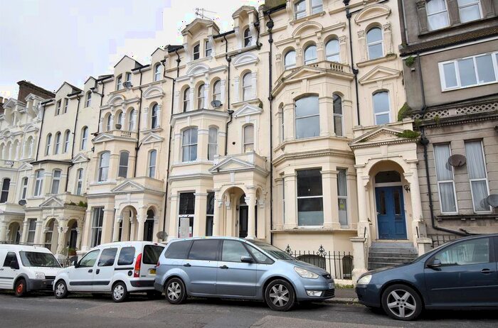 2 Bedroom Flat To Rent In Warrior Gardens, St. Leonards-On-Sea, TN37