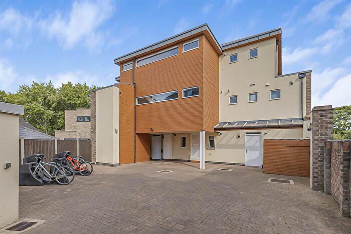 1 Bedroom Flat To Rent In Parker Court, South Birkbeck Street, Leytonstone, E11