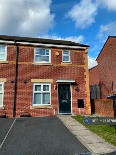 3 Bedroom Semi-Detached House To Rent In Norway Maple Avenue, Manchester, M9