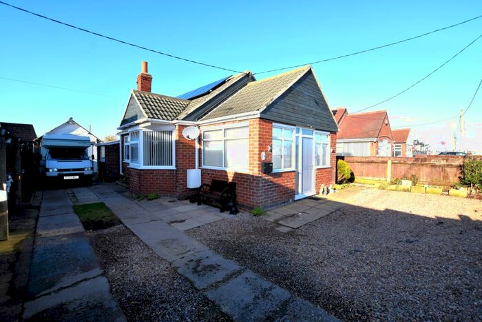 2 Bedroom Detached Bungalow For Sale In Marine Drive, Ingoldmells, PE25