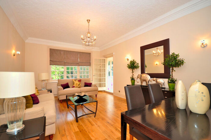 2 Bedroom Flat To Rent In Bracknell Gardens, Hampstead, NW3