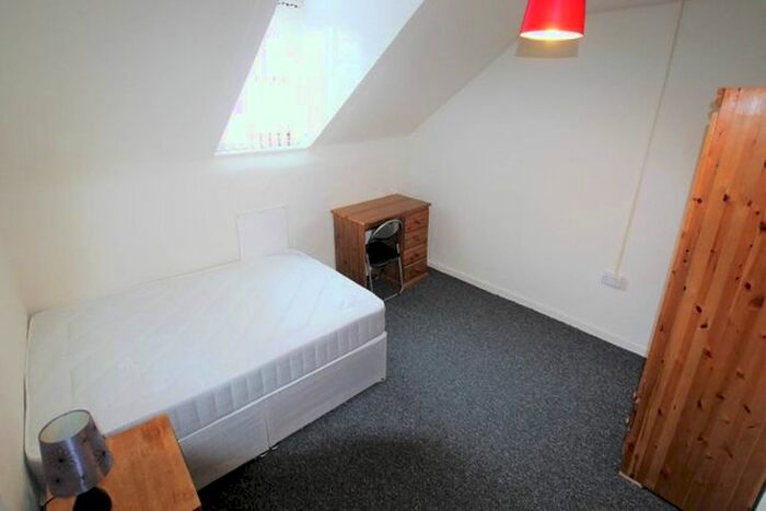 3 Bedroom Flat To Rent In Victoria Terrace, Aberystwyth, Ceredigion, SY23