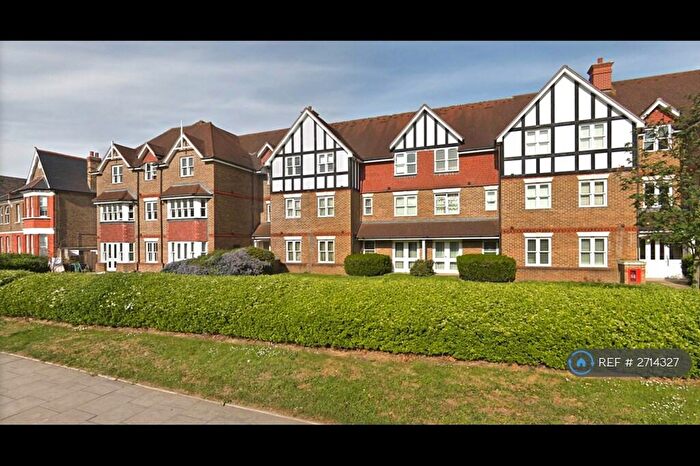 2 Bedroom Flat To Rent In Priory House Court, London, SE6