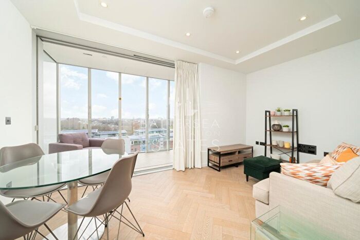 Apartment To Rent In L-, Circus Road West, Battersea, SW11