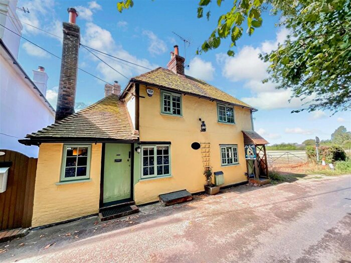 3 Bedroom Cottage For Sale In Newnham Lane, Eastling, Faversham, Kent, ME13