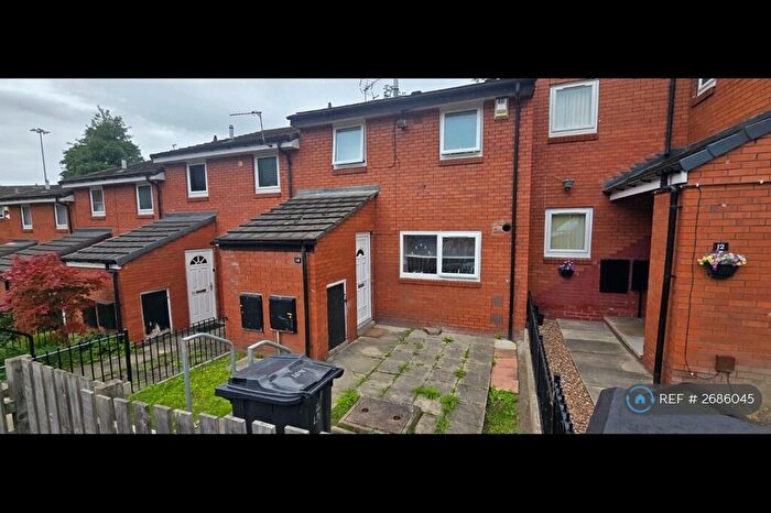 3 Bedroom Terraced House To Rent In Lovell Park View, Leeds, LS7