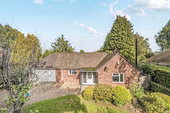 3 Bedroom Bungalow For Sale In Aldworth Road, Upper Basildon, Reading, Berkshire, RG8